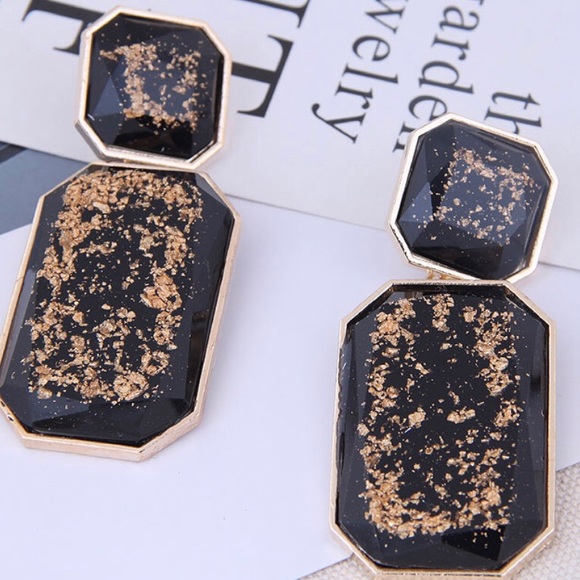 Black and gold drop earrings - Picture 4 of 4